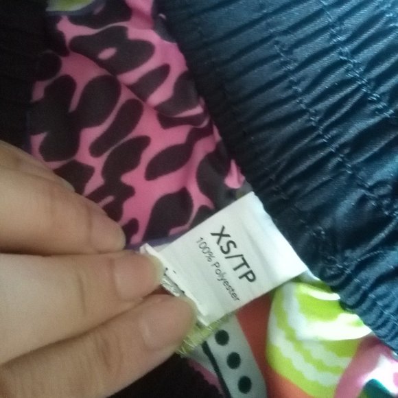 Fun Board Shorts - Picture 6 of 7